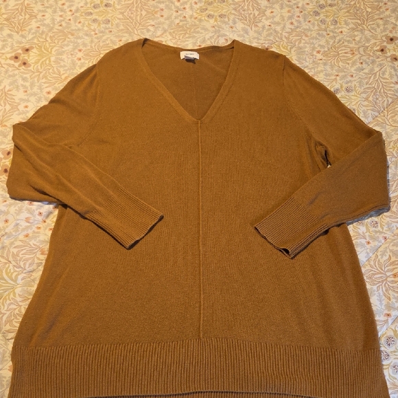 Old Navy Sweaters - Old Navy Tan Knit Sweater- XXL